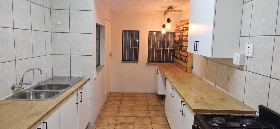 To Let 3 Bedroom Property for Rent in Witfield Gauteng