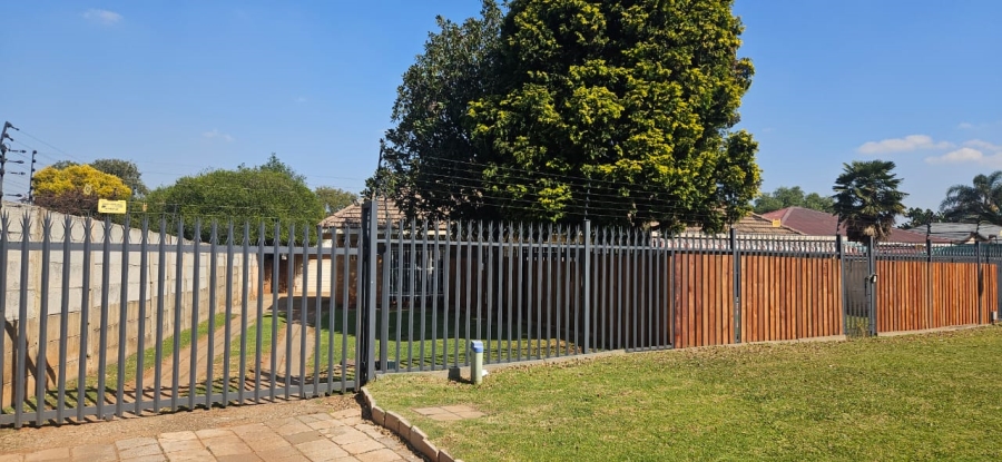 To Let 3 Bedroom Property for Rent in Witfield Gauteng