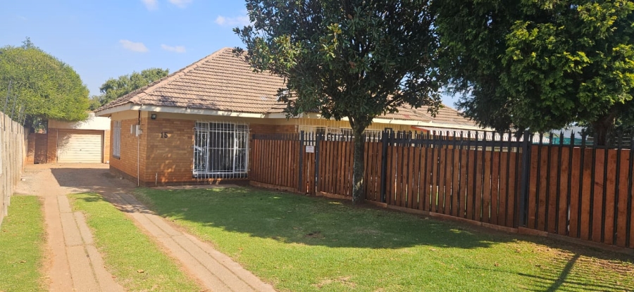 To Let 3 Bedroom Property for Rent in Witfield Gauteng
