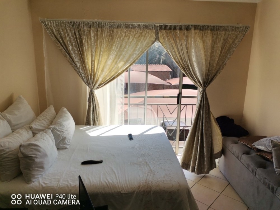To Let 1 Bedroom Property for Rent in Karenpark Gauteng