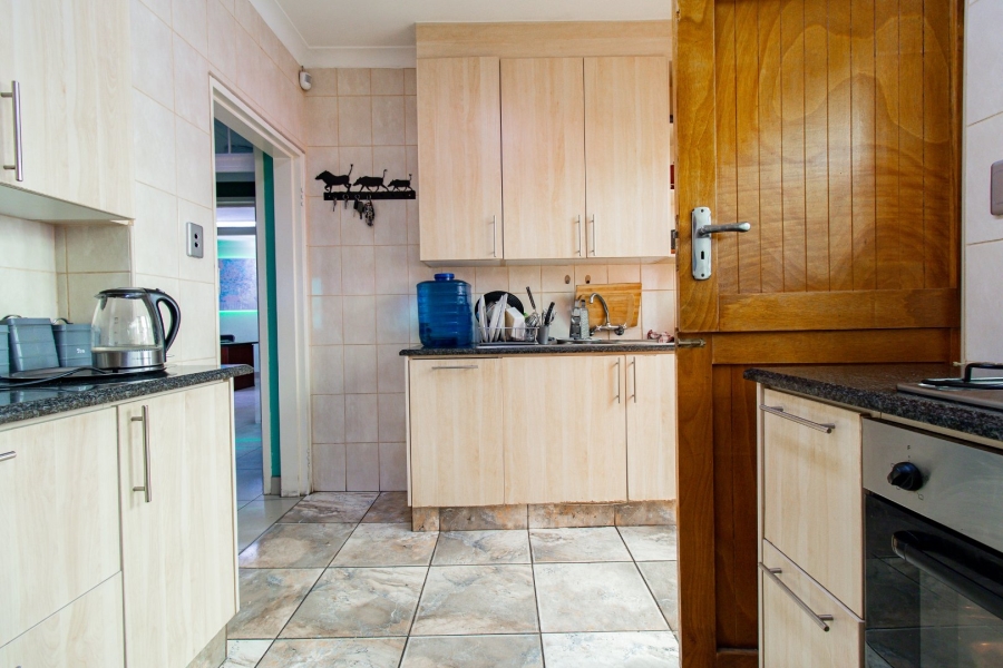  Bedroom Property for Sale in Southdale Gauteng
