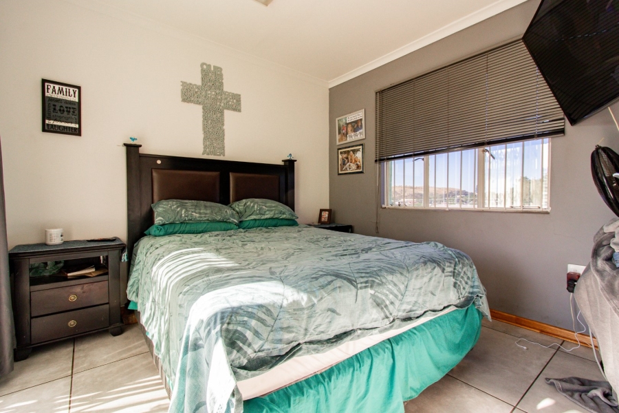  Bedroom Property for Sale in Southdale Gauteng