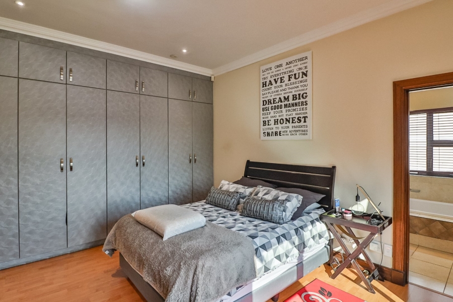 5 Bedroom Property for Sale in Meyersdal Eco Estate Gauteng