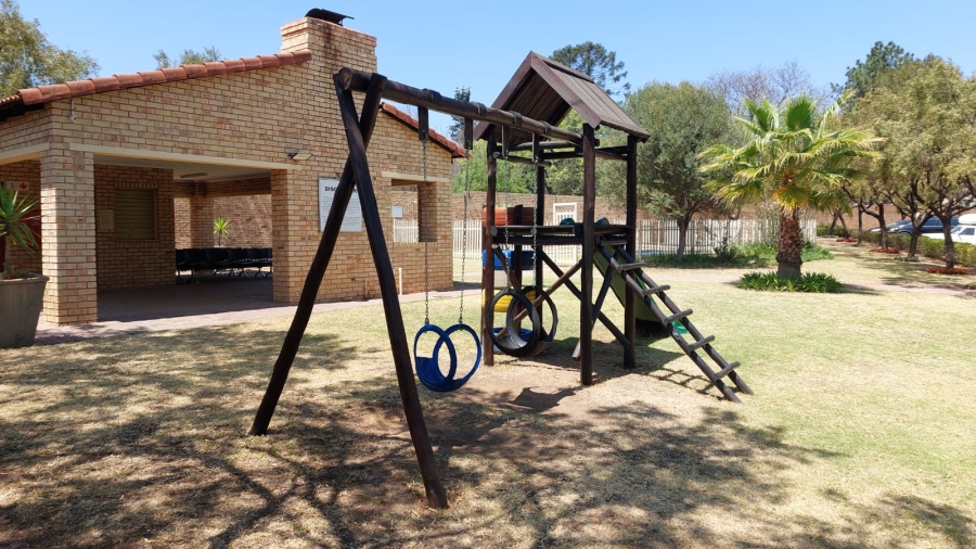 To Let 2 Bedroom Property for Rent in Craigavon Gauteng