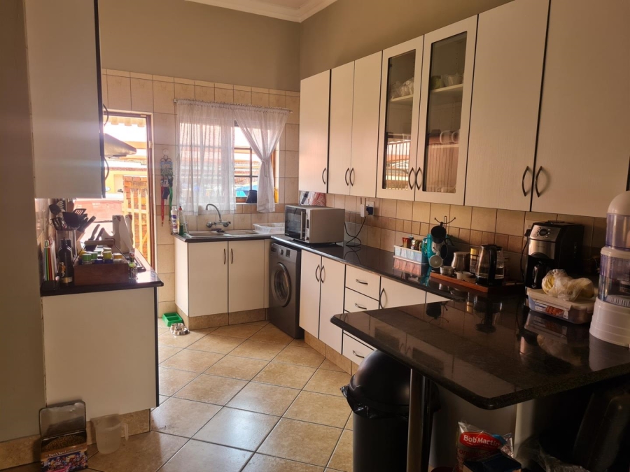 2 Bedroom Property for Sale in Comet Gauteng