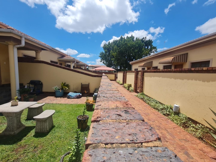 2 Bedroom Property for Sale in Comet Gauteng