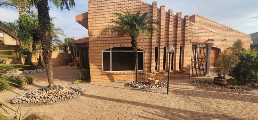 3 Bedroom Property for Sale in Laudium Gauteng