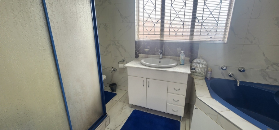 3 Bedroom Property for Sale in Laudium Gauteng