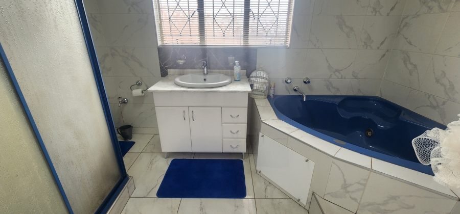 3 Bedroom Property for Sale in Laudium Gauteng