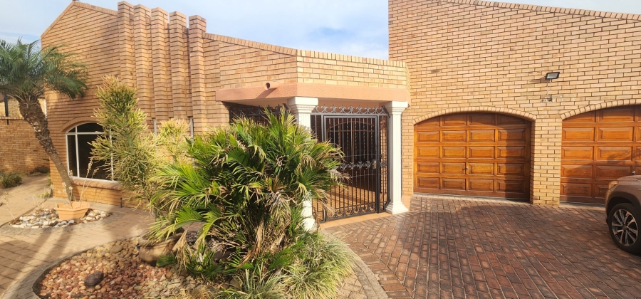 3 Bedroom Property for Sale in Laudium Gauteng
