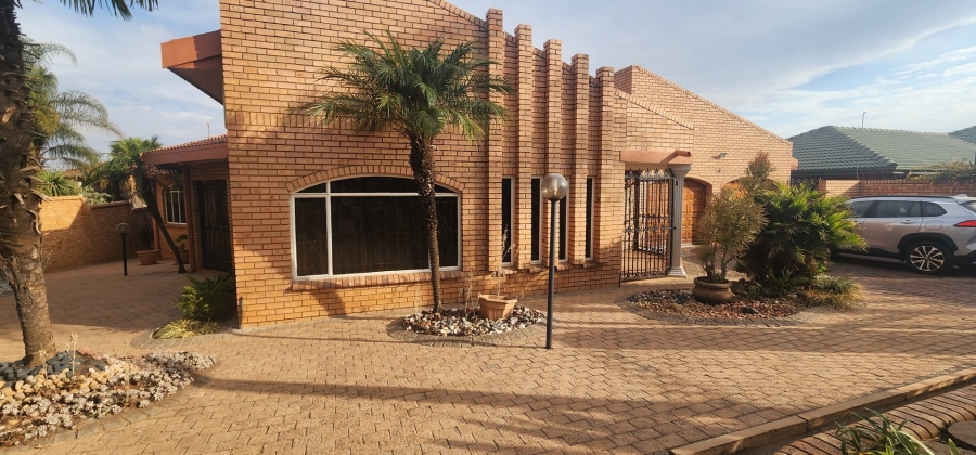3 Bedroom Property for Sale in Laudium Gauteng