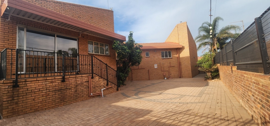 3 Bedroom Property for Sale in Laudium Gauteng