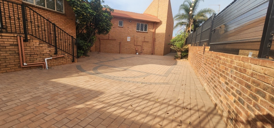 3 Bedroom Property for Sale in Laudium Gauteng