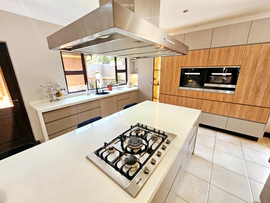 To Let 6 Bedroom Property for Rent in Midstream Estate Gauteng