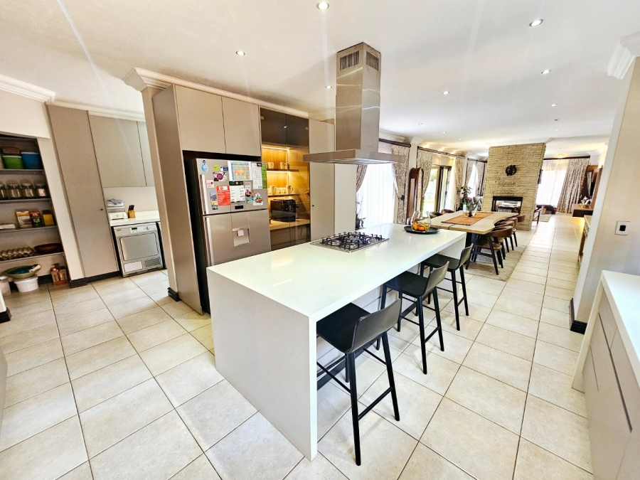 To Let 6 Bedroom Property for Rent in Midstream Estate Gauteng