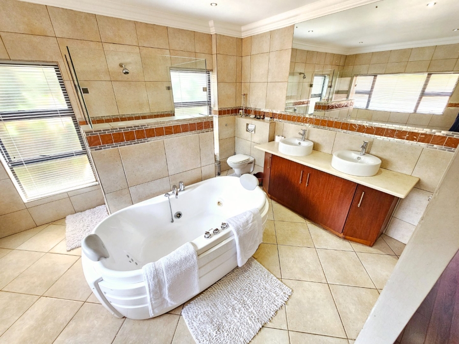 To Let 6 Bedroom Property for Rent in Midstream Estate Gauteng