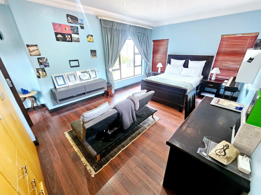 To Let 6 Bedroom Property for Rent in Midstream Estate Gauteng