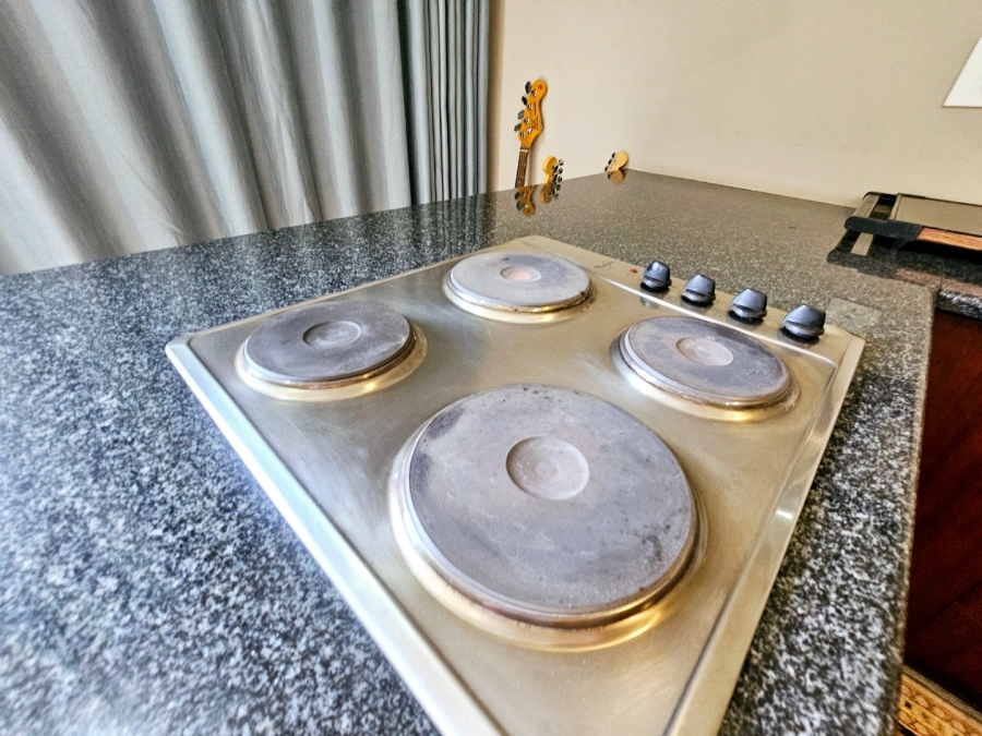 To Let 6 Bedroom Property for Rent in Midstream Estate Gauteng