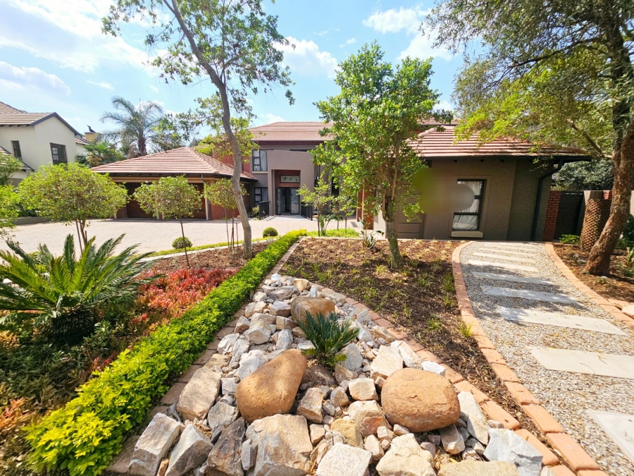 To Let 6 Bedroom Property for Rent in Midstream Estate Gauteng