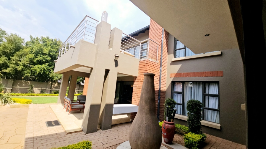 To Let 6 Bedroom Property for Rent in Midstream Estate Gauteng