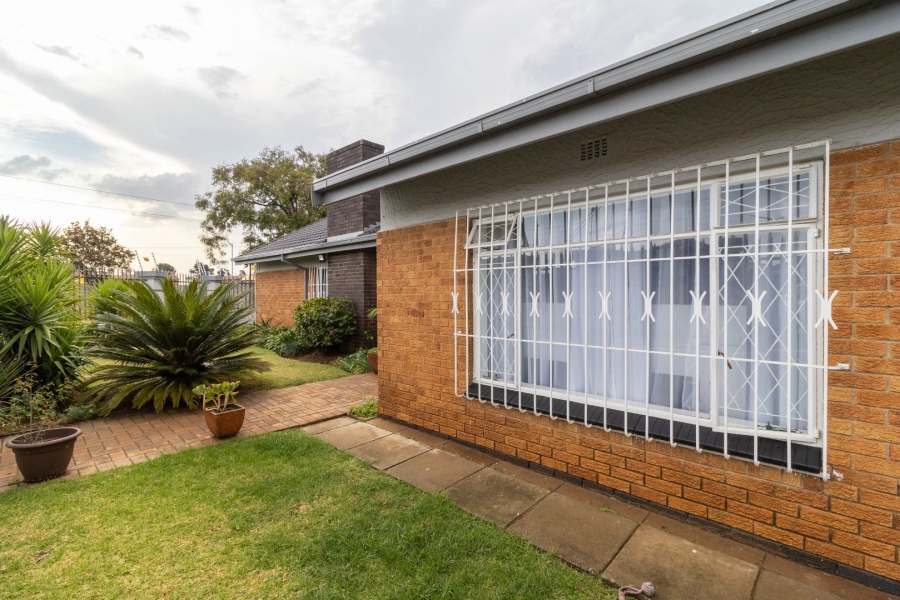 4 Bedroom Property for Sale in Towerby Gauteng