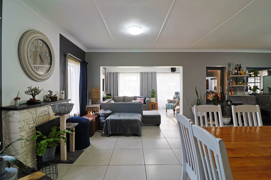 4 Bedroom Property for Sale in Towerby Gauteng