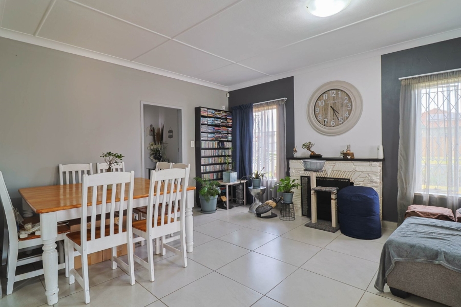 4 Bedroom Property for Sale in Towerby Gauteng
