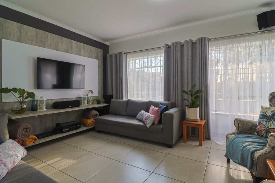 4 Bedroom Property for Sale in Towerby Gauteng