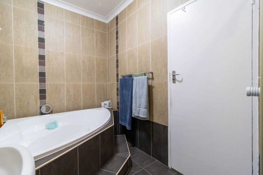 4 Bedroom Property for Sale in Towerby Gauteng