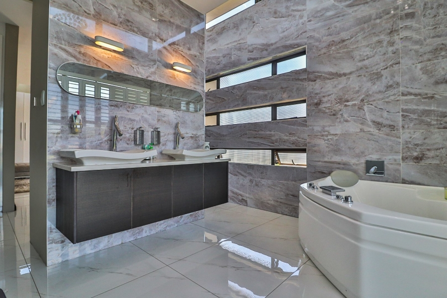 6 Bedroom Property for Sale in Meyersdal Eco Estate Gauteng