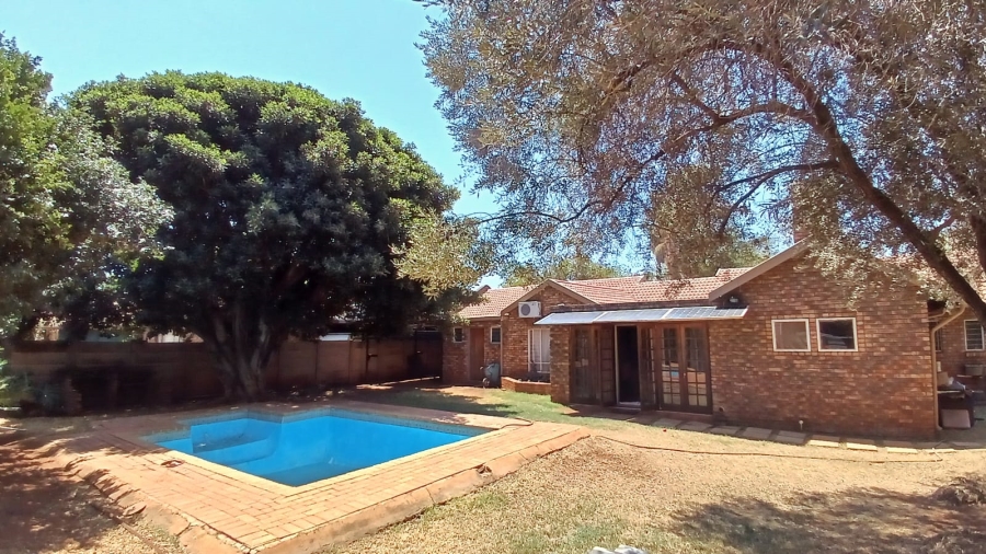 4 Bedroom Property for Sale in Doornpoort Gauteng