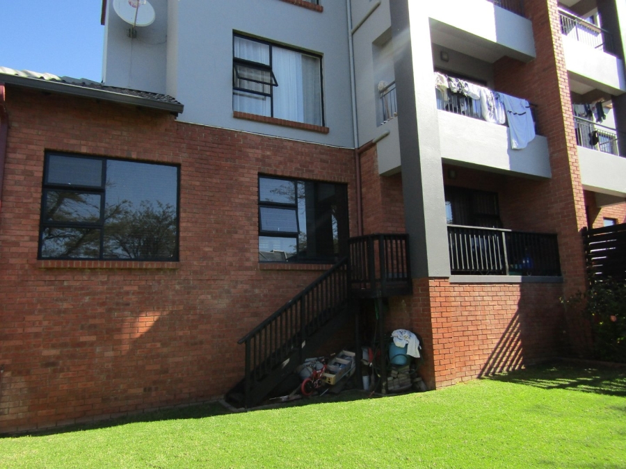 To Let 3 Bedroom Property for Rent in Oakdene Gauteng