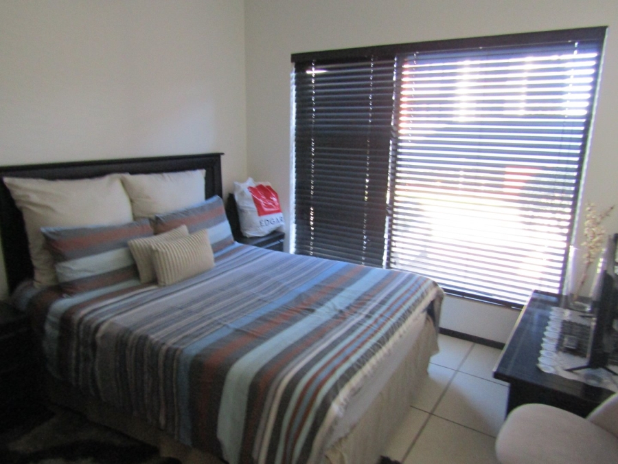 To Let 3 Bedroom Property for Rent in Oakdene Gauteng