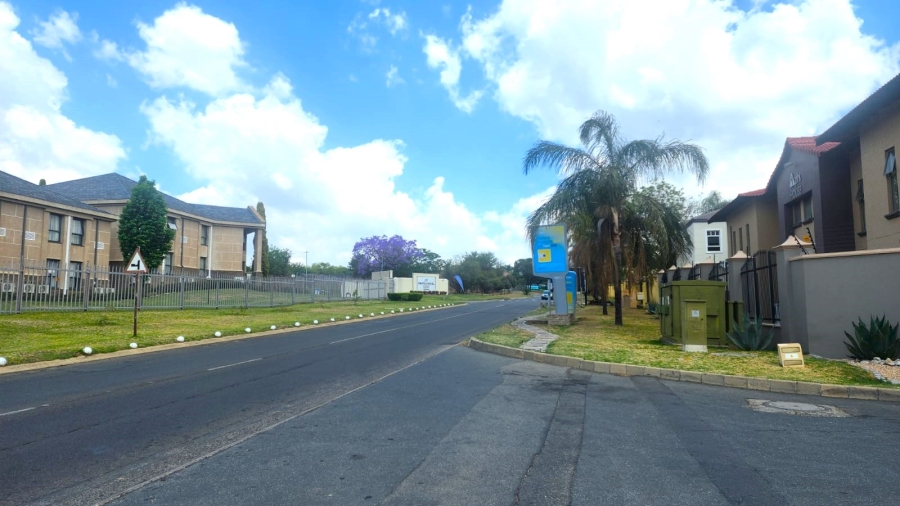  Bedroom Property for Sale in Noordwyk Gauteng