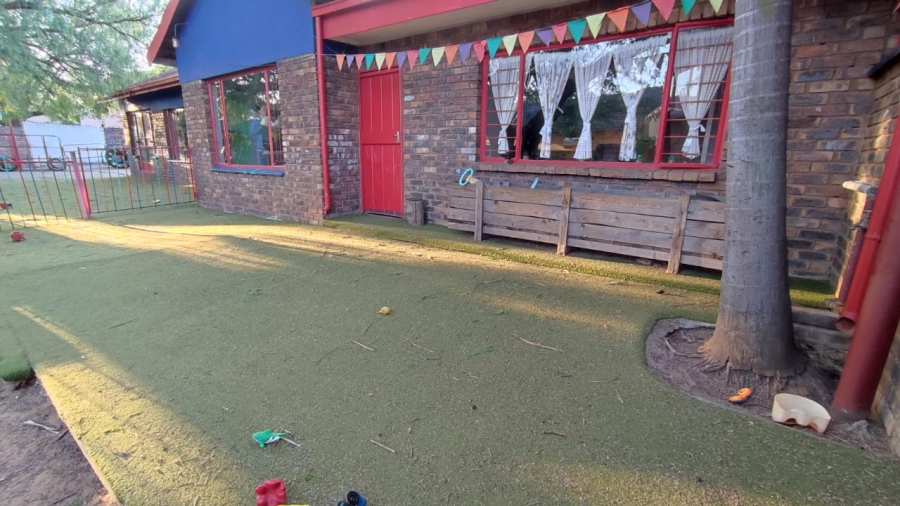  Bedroom Property for Sale in The Reeds Gauteng