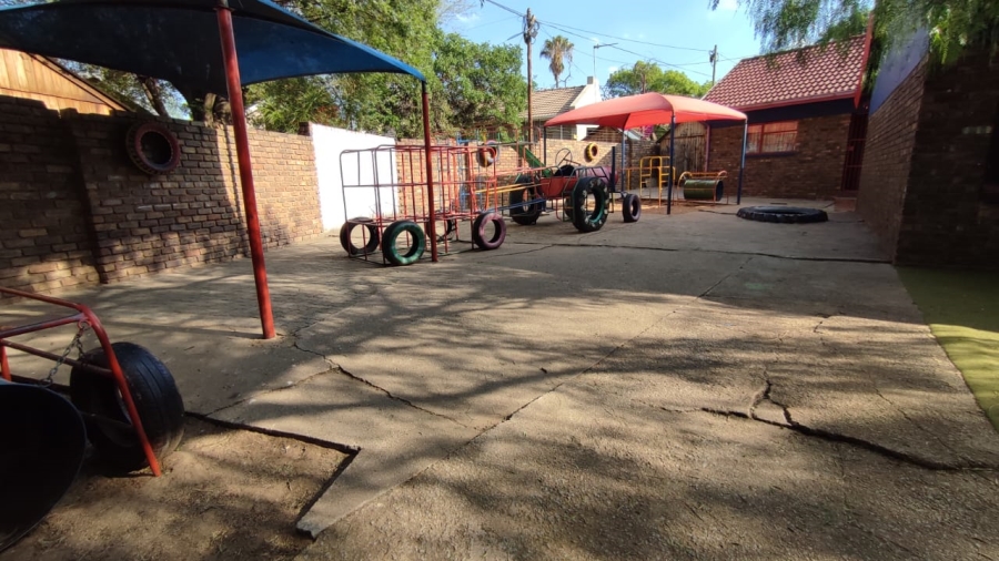  Bedroom Property for Sale in The Reeds Gauteng