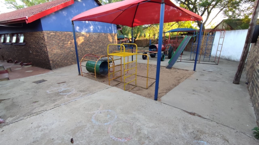  Bedroom Property for Sale in The Reeds Gauteng