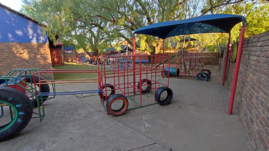  Bedroom Property for Sale in The Reeds Gauteng