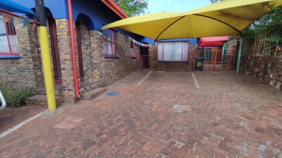  Bedroom Property for Sale in The Reeds Gauteng