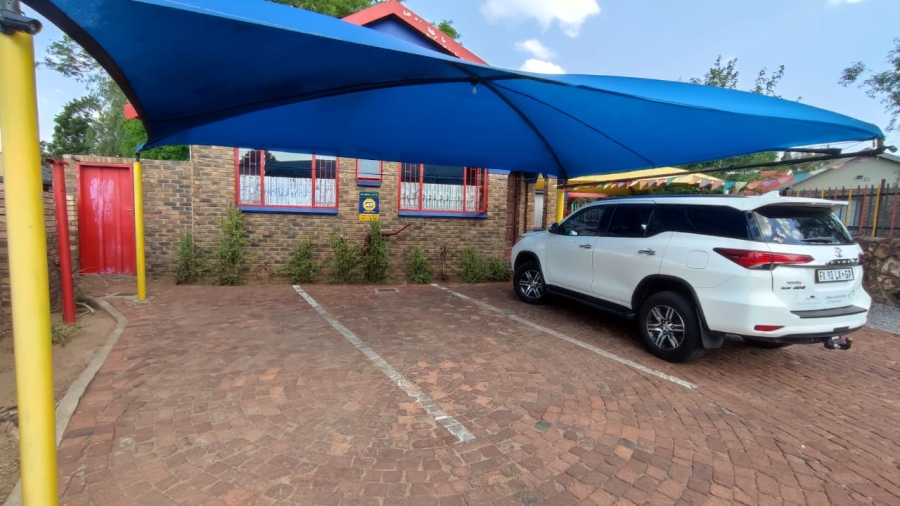  Bedroom Property for Sale in The Reeds Gauteng