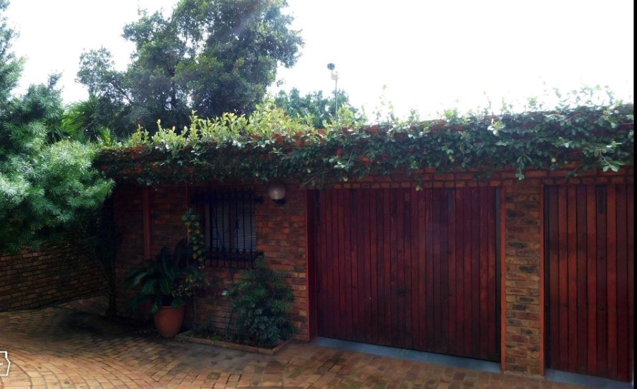5 Bedroom Property for Sale in Eldoraigne Gauteng