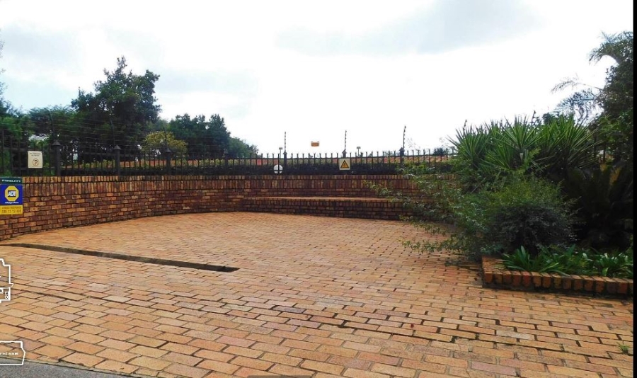 5 Bedroom Property for Sale in Eldoraigne Gauteng