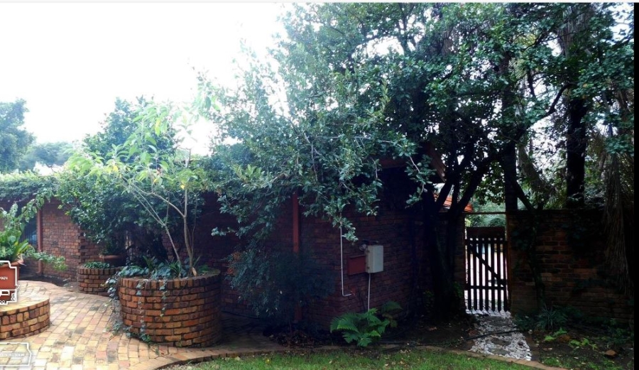 5 Bedroom Property for Sale in Eldoraigne Gauteng