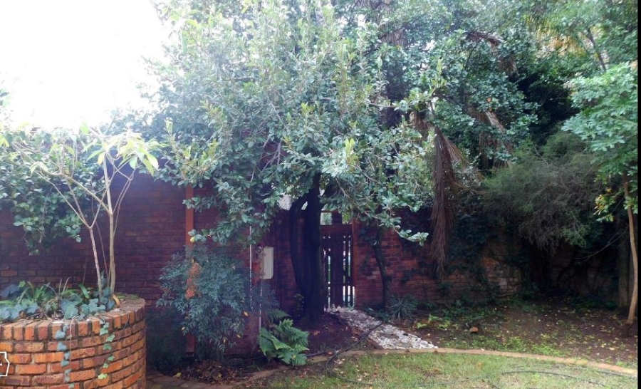 5 Bedroom Property for Sale in Eldoraigne Gauteng