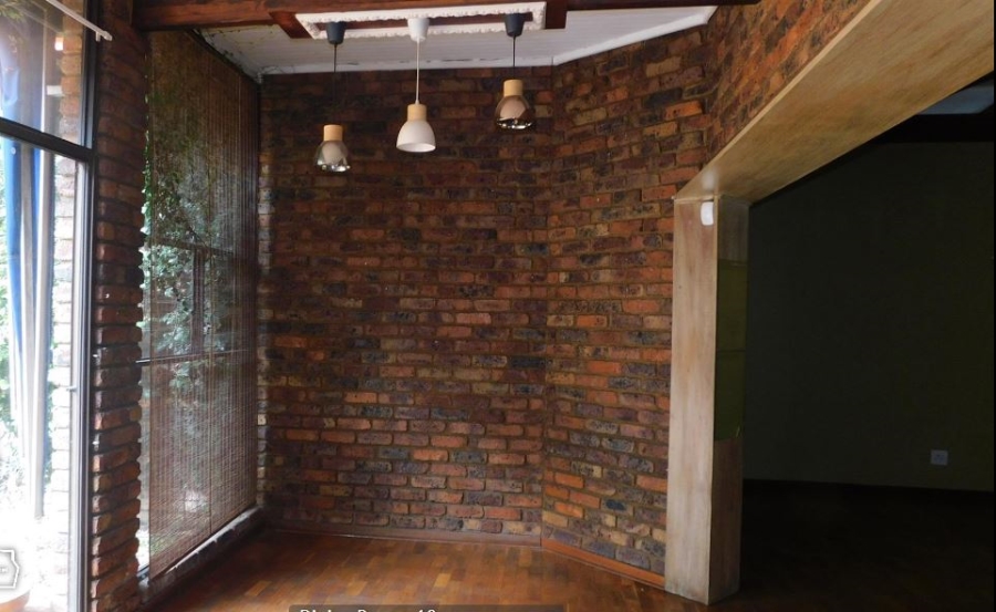 5 Bedroom Property for Sale in Eldoraigne Gauteng