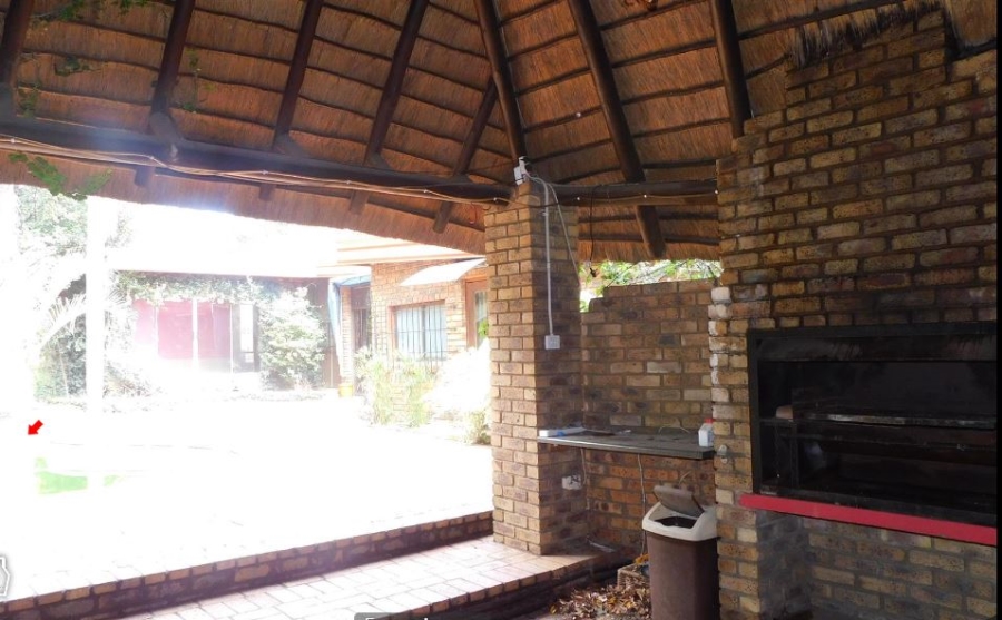 5 Bedroom Property for Sale in Eldoraigne Gauteng