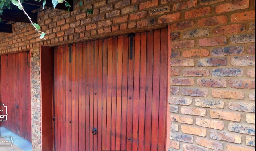 5 Bedroom Property for Sale in Eldoraigne Gauteng