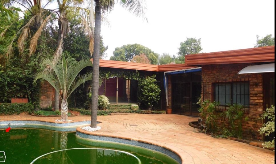 5 Bedroom Property for Sale in Eldoraigne Gauteng