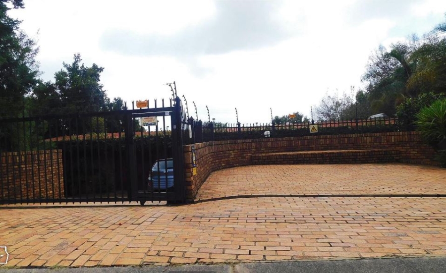 5 Bedroom Property for Sale in Eldoraigne Gauteng