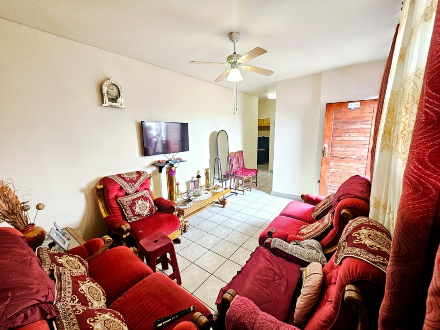 2 Bedroom Property for Sale in Laudium Gauteng